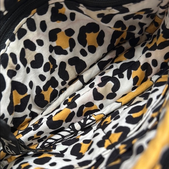 Vera Bradley Go Wild Wristlet Floral Quilted Wristlet Wallet - Picture 16 of 16